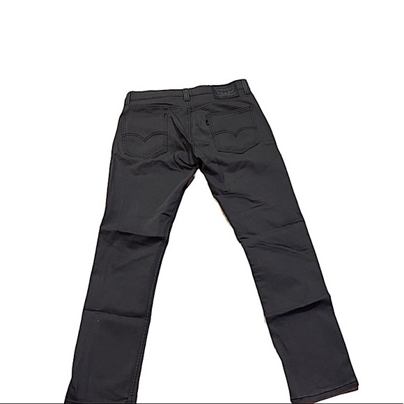 Black Levi’s Jeans - Picture 3 of 4